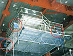 炉内点検補修用大型吊り足場の昇降
