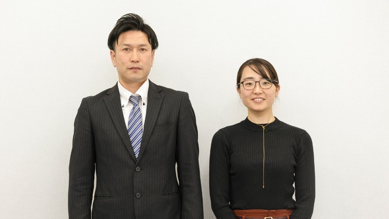 建設機械のレンタル会社「レント」のお茶キャンペーンとは？学生と挑むパンフレット刷新プロジェクトの舞台裏