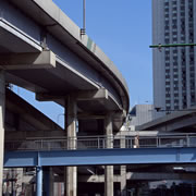 インフラ装備などに採用